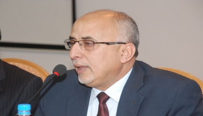 وزير يمني: الحوثيون نهبوا أكثر 700 قافلة إغاثية مخصصة لمدينة تعز