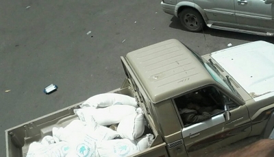 تحقيق أممي يكشف: مسؤولو المنظمات الإغاثية ينهبون المساعدات في اليمن