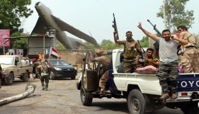 عدن: انسحاب صوري للانقلابيين بغطاء إماراتي