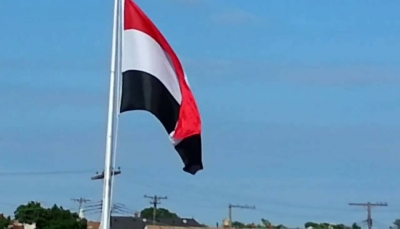 رحبت ببيان السعودية.. الحكومة: نتعاطى بجدية في تنفيذ ما يخصنا من اتفاق الرياض