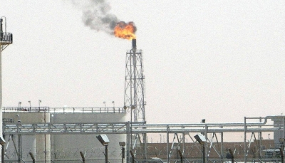 حرب أسعار النفط تشتعل.. السعودية تزيد إنتاجها اليومي بعد رفض روسيا تمديد اتفاق أوبك