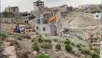 شرطة تعز: هدم المنزل في شارع الأربعين جاء "تنفيذا لأوامر القضاء"