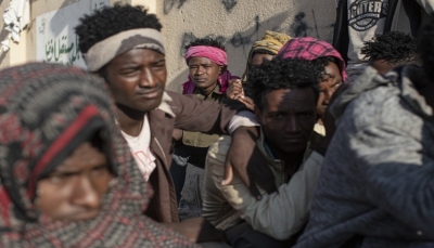 حريق هائل يودي بحياة 8 مهاجرين وإصابة 170 في مركز احتجاز بصنعاء