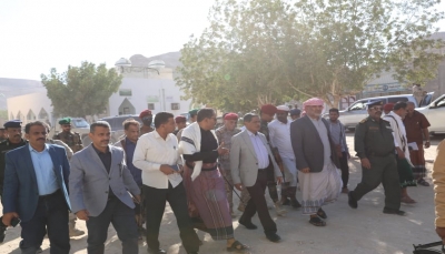محافظ حضرموت يفتتح عددا من المشاريع في مديرية ساه