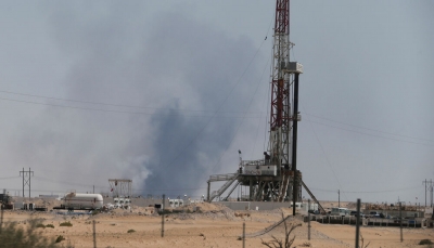 السعودية: حريق هائل في محطة نفطية بـ"جازان" جراء هجوم بمقذوف حوثي 
