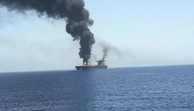 في طريقها للإمارات.. مقتل اثنين من طاقم سفينة تديرها شركة إسرائيلية في هجوم قبالة عُمان