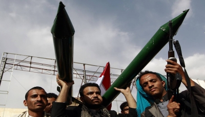 تقرير أمريكي: الحرب في اليمن مستمرة مالم تقلل واشنطن وشركاؤها تدفق الأسلحة إلى الحوثيين