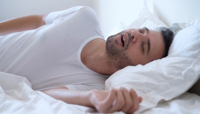 هل يمكن أن يؤدي الشخير إلى توقف التنفس أثناء النوم؟