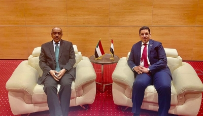 السودان يدين التصعيد الحوثي باستهدافها مينائي رضوم والضبة في حضرموت وشبوة