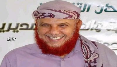 خلال اتصال هاتفي مع أسرته.. العليمي يتعهد بتقديم قتلة الشهيد "الباني" إلى المحاكمة 