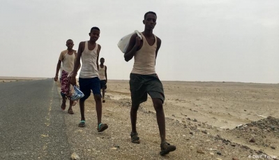 "عنصرية بغطاء رسمي".. مدير أوقاف شبوة الموالي للانتقالي يحرض على الأفارقة ويطالب بطردهم