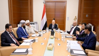 اليمن.. المجلس الرئاسي يناقش نتائج مفاوضات السعودية والحوثيين ورواتب الموظفين