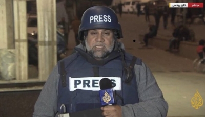 مراسل قناة "الجزيرة" وائل الدحدوح يصل إلى "قطر" لتلقي العلاج (فيديو)