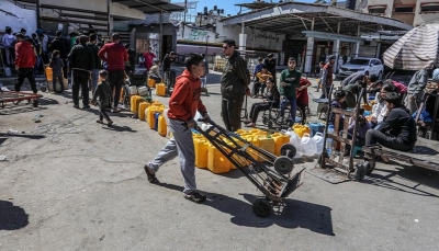 نازحو رفح.. رحلة كفاح للحصول على شربة ماء