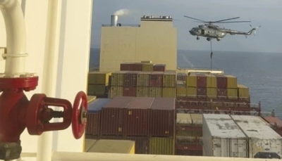 طاقمها 25 فرداً.. الحرس الثوري الإيراني يستولي على سفينة شحن مرتبطة بإسرائيل